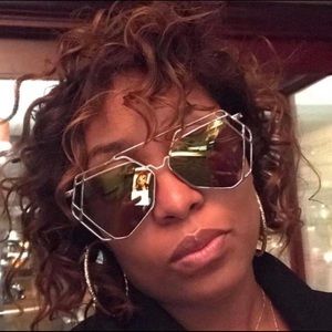 💵FINAL PRICE💵💎Diamond Cutout Chic Sunglasses💎